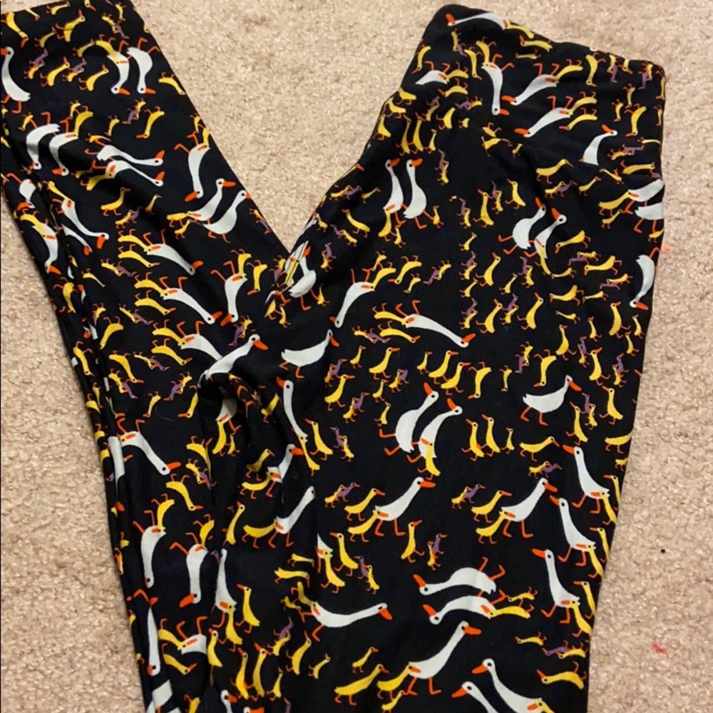 Lularoe one size duck leggings.